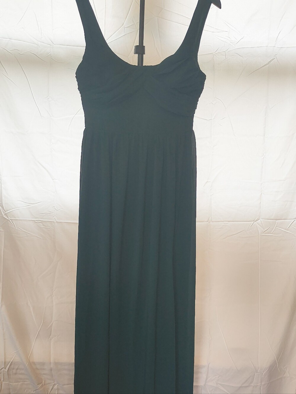 Women's Green Scoop Neck Maxi Dress